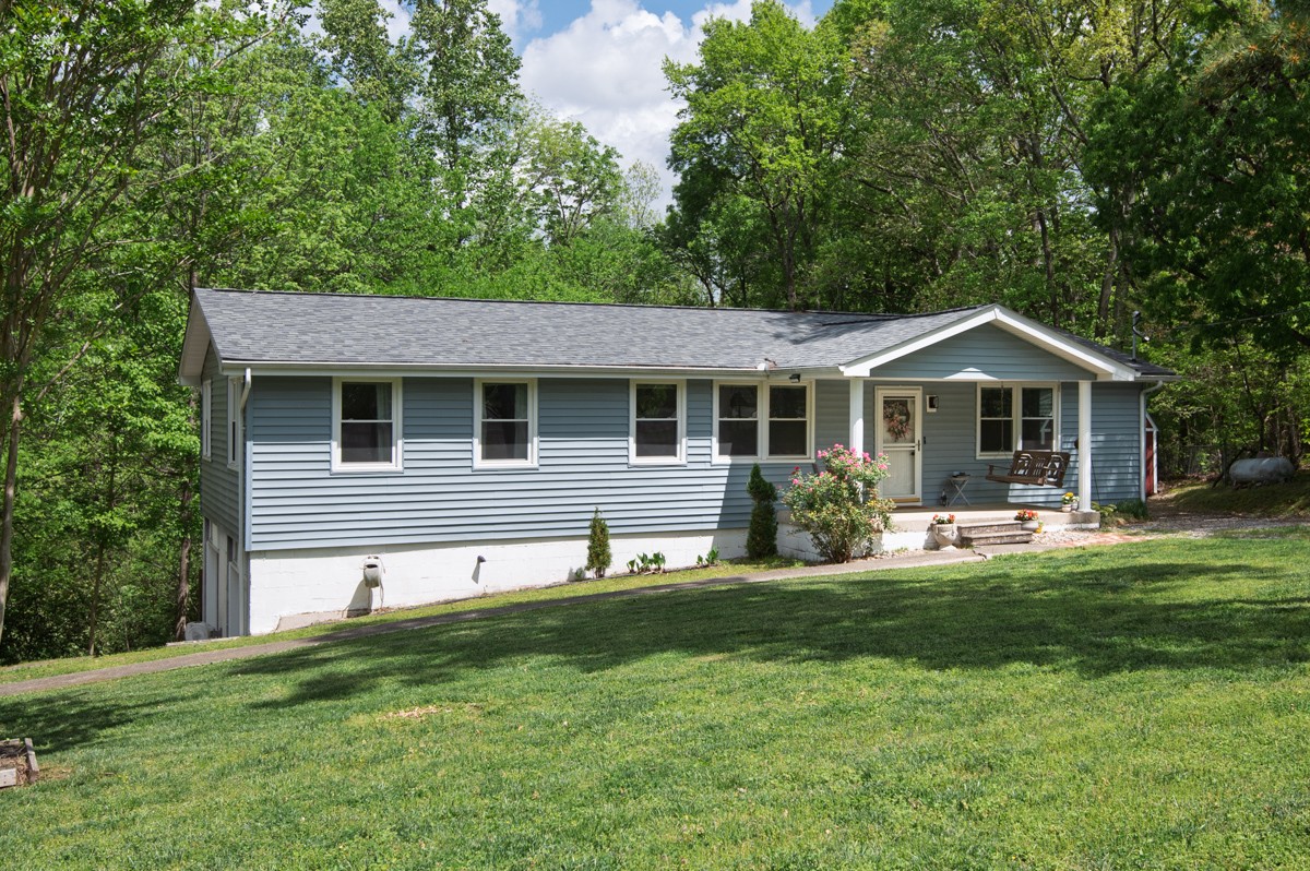 5070 Ridge Rd Property Photo 4