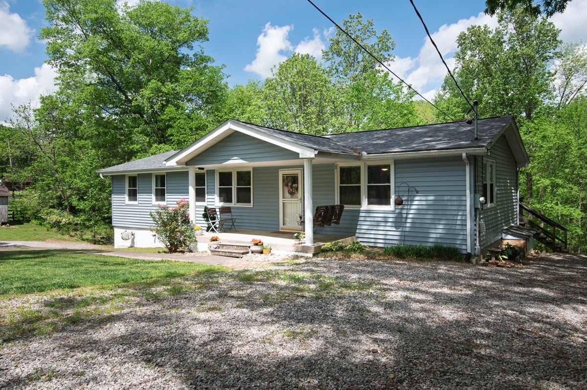 5070 Ridge Rd Property Photo 5