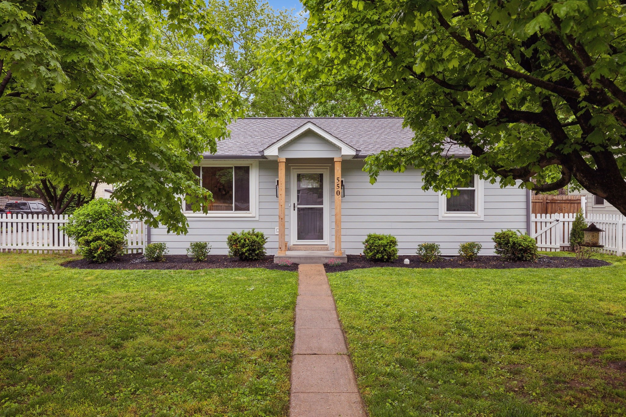 550 Edgewood Blvd Property Photo