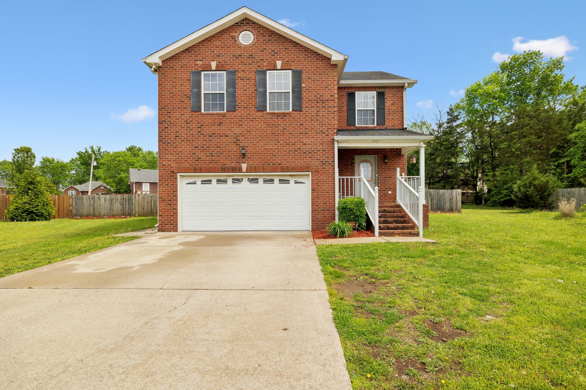 913 Canyon Creek Dr Property Photo 1