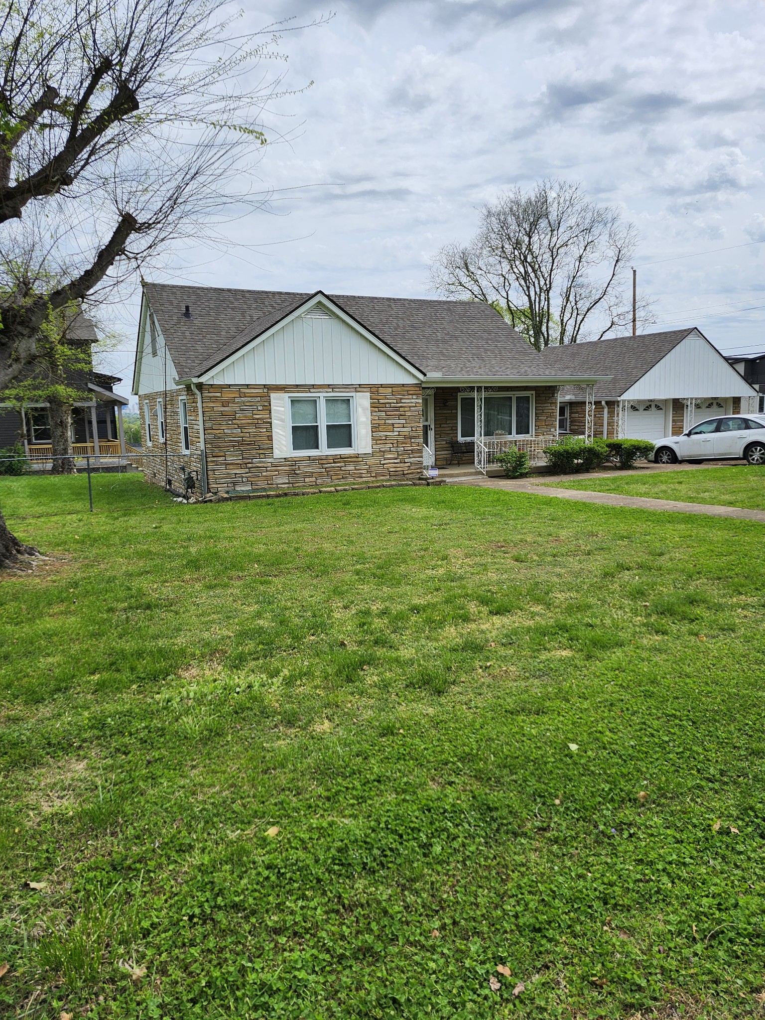 2300 Alpine Ave Property Photo 1