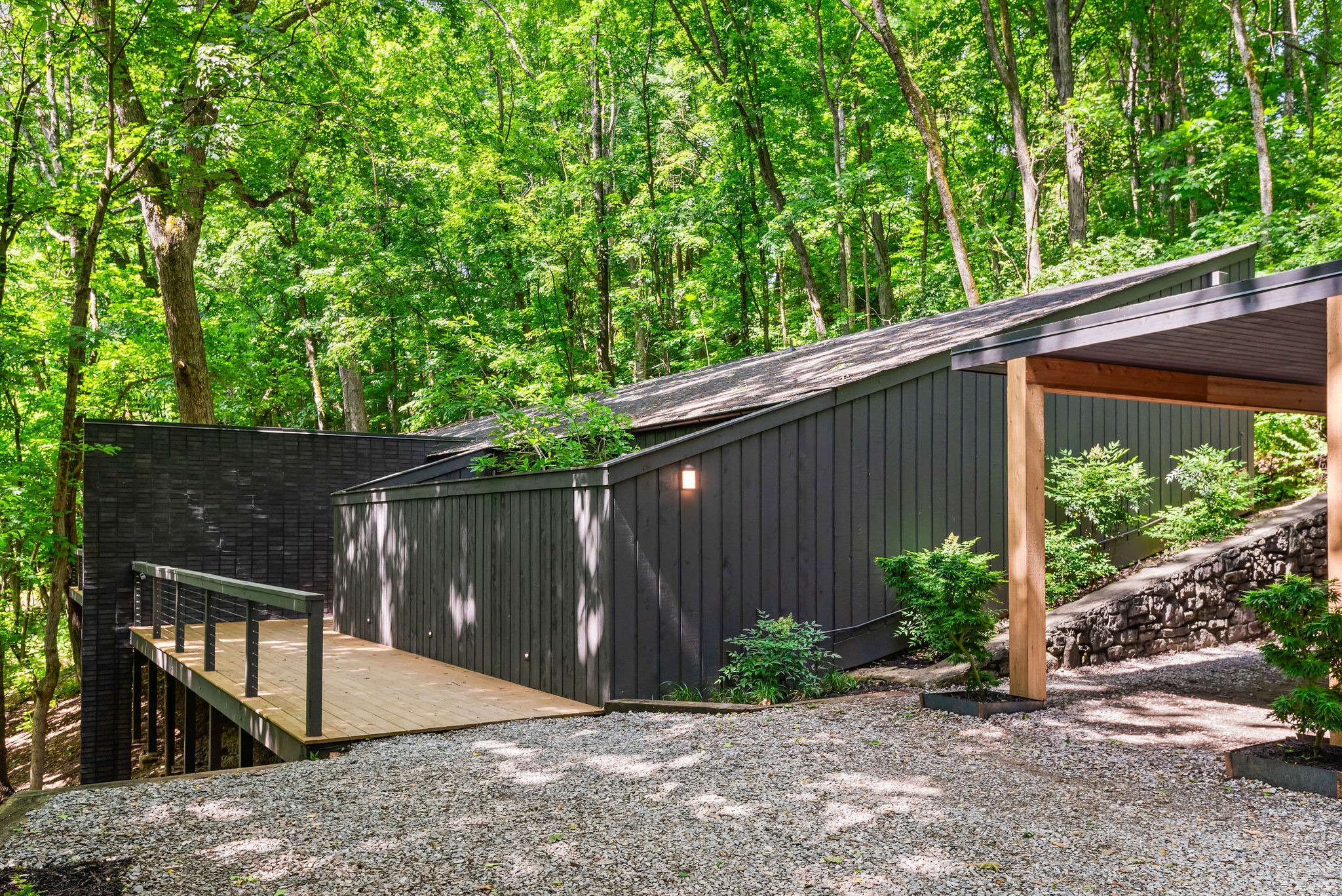 5040 Villa Crest Dr Property Photo 1