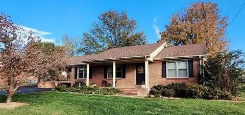 916 Elizabeth Dr Property Photo