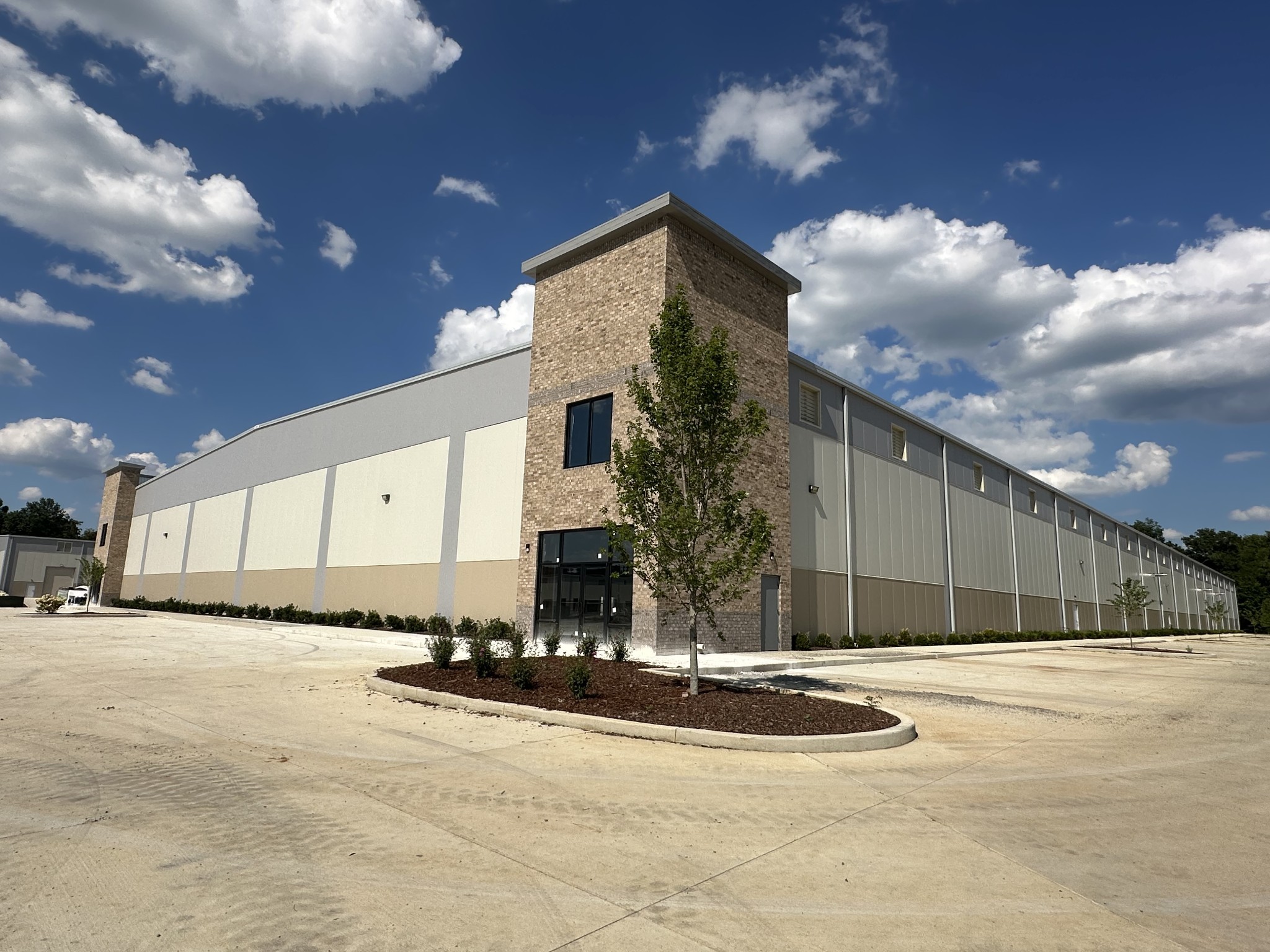 2127 Logistics Way Property Photo