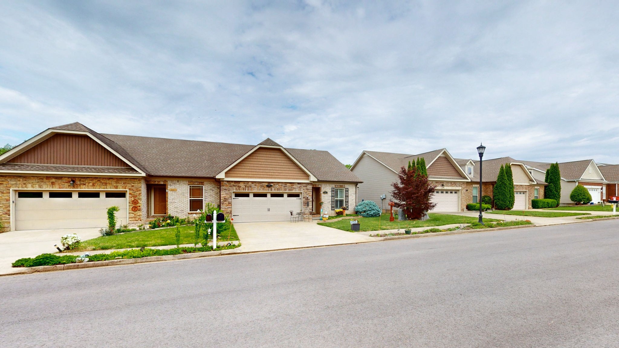 92 Whitman Xing Property Photo 24