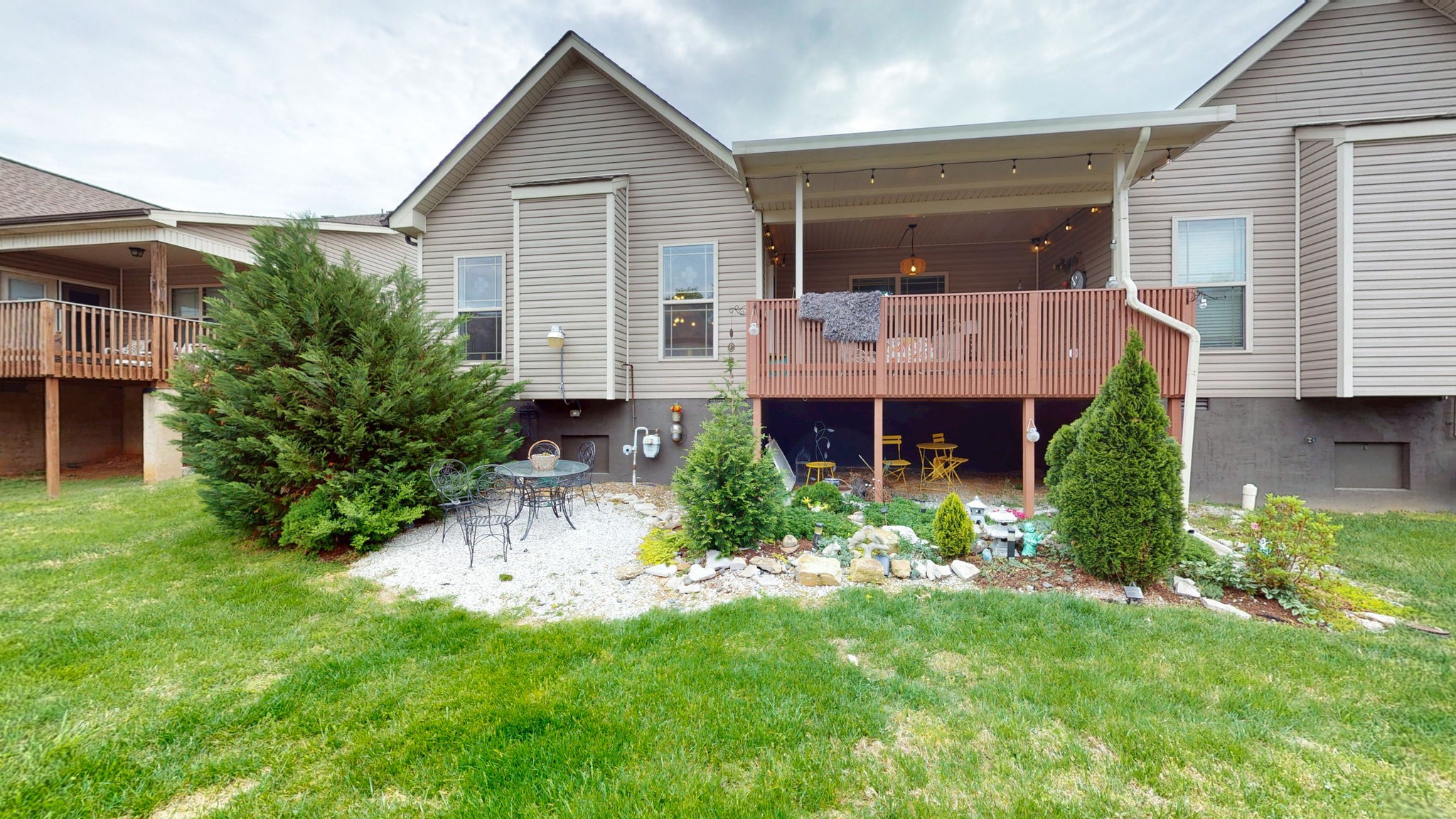92 Whitman Xing Property Photo 25