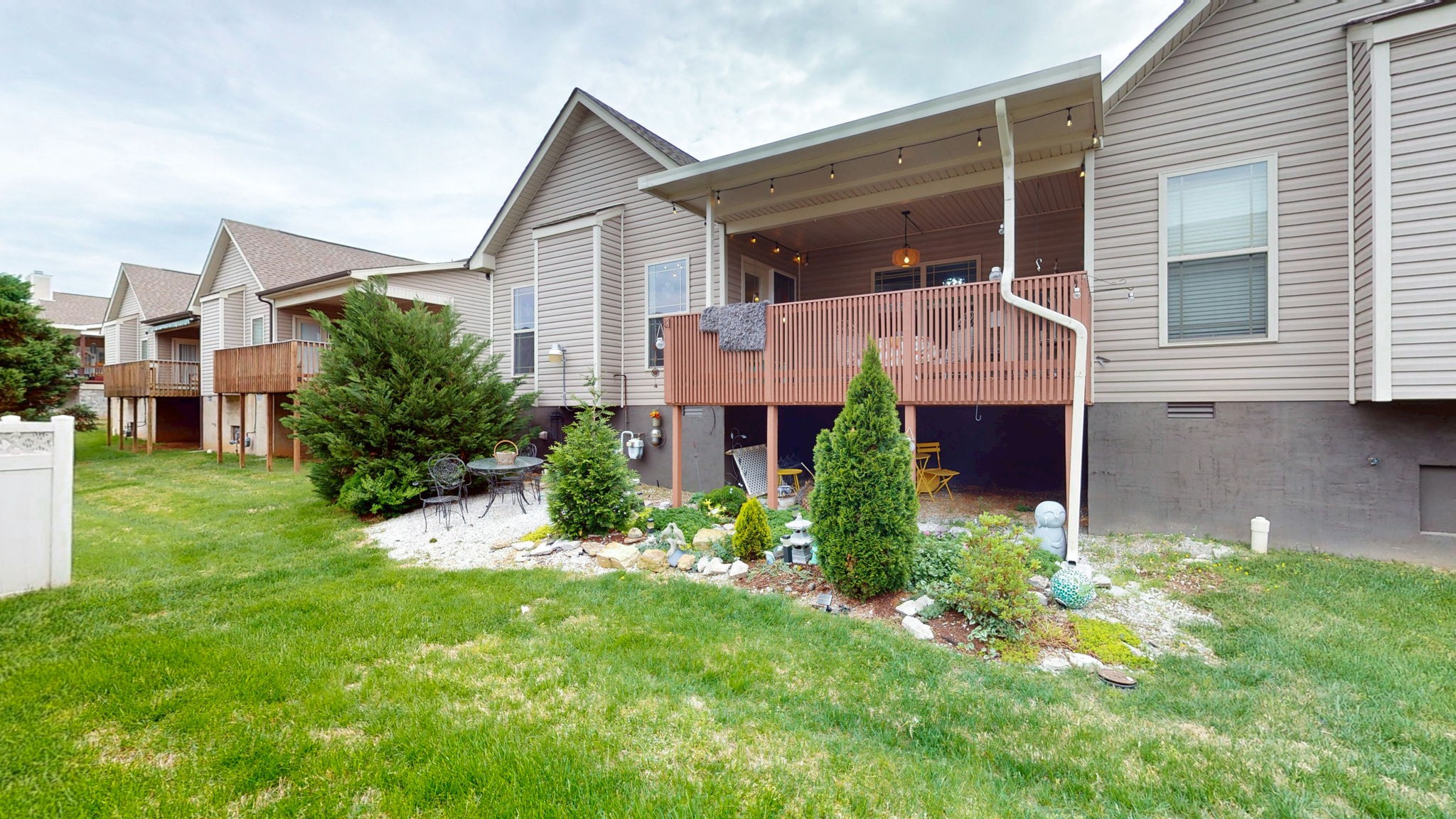 92 Whitman Xing Property Photo 26
