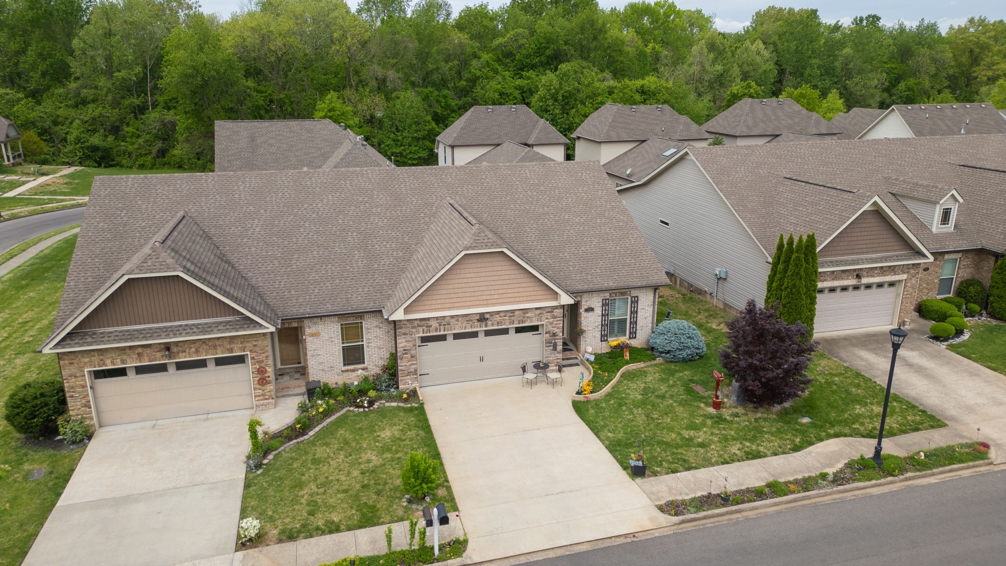 92 Whitman Xing Property Photo 32