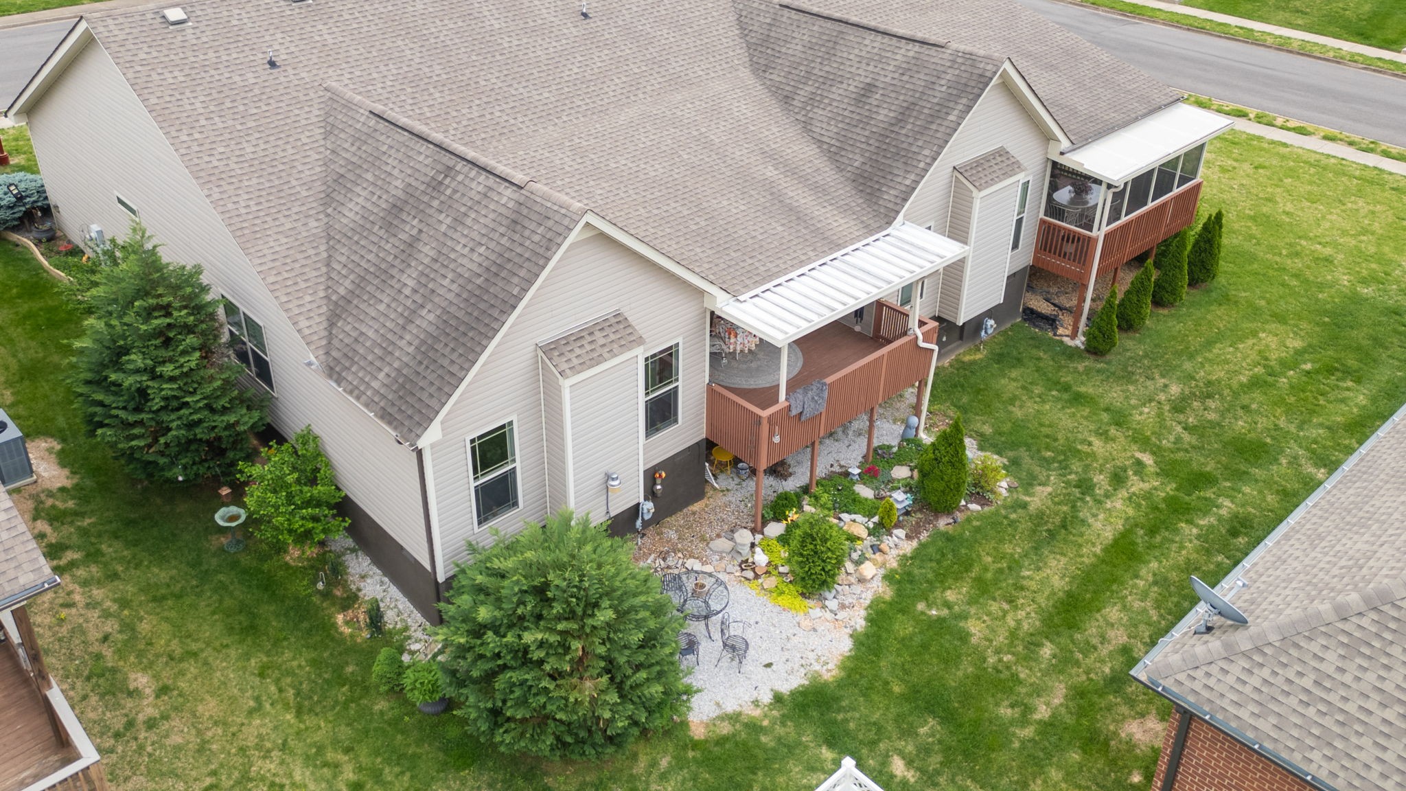 92 Whitman Xing Property Photo 33