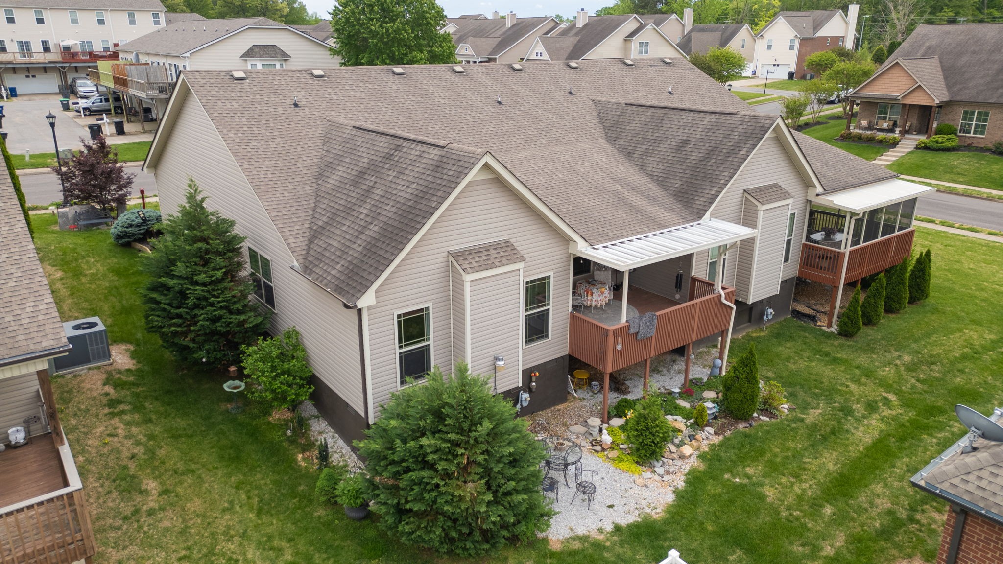 92 Whitman Xing Property Photo 35