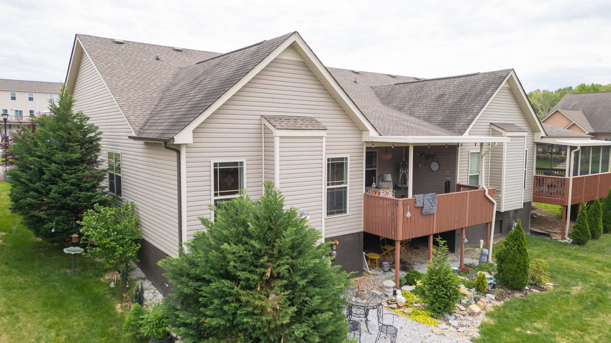 92 Whitman Xing Property Photo 36