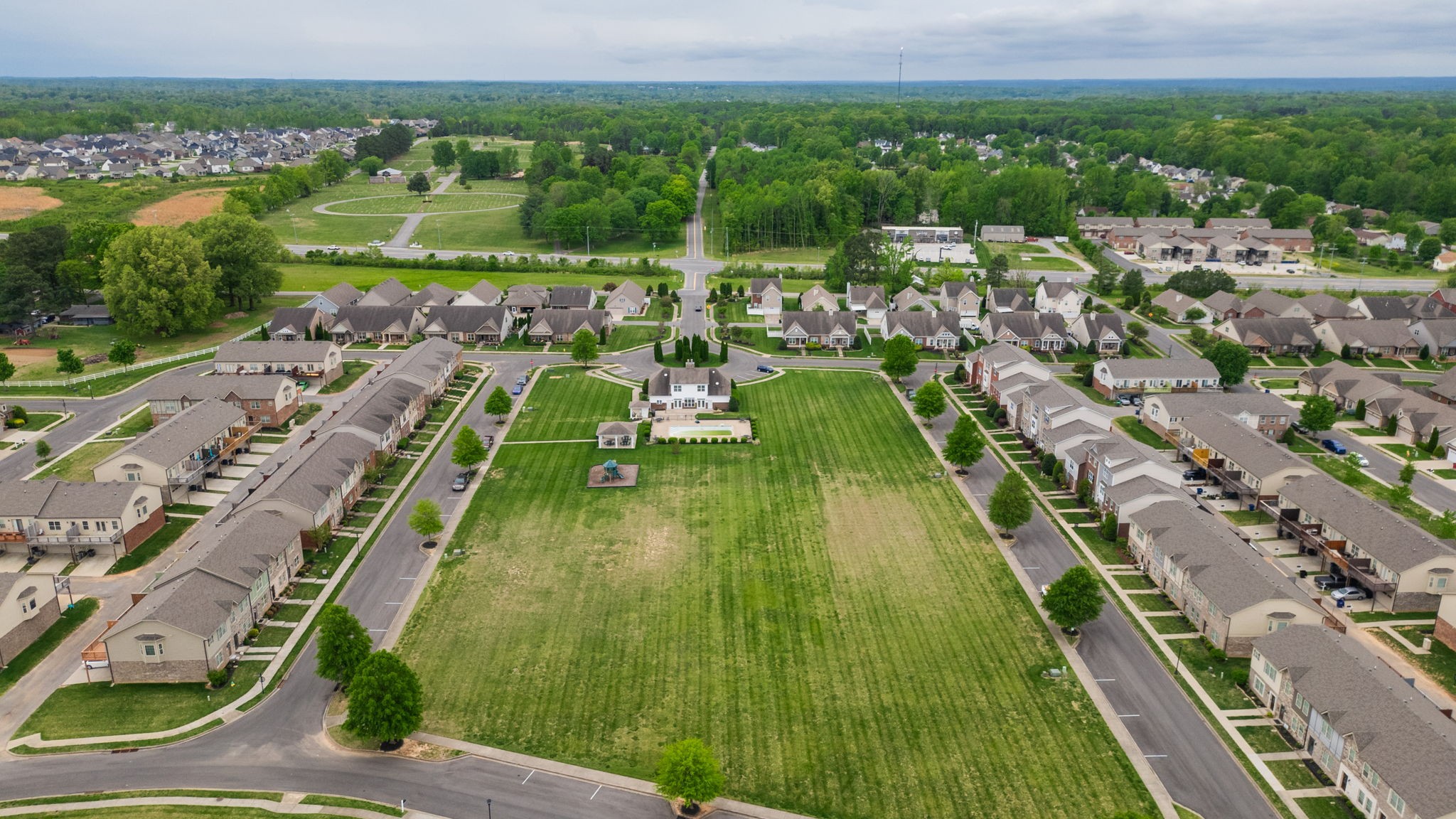 92 Whitman Xing Property Photo 43