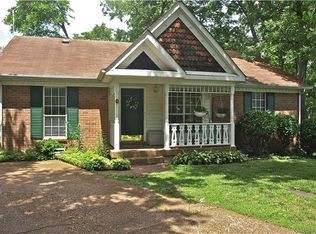 111 Brockhampton Ct Property Photo 1