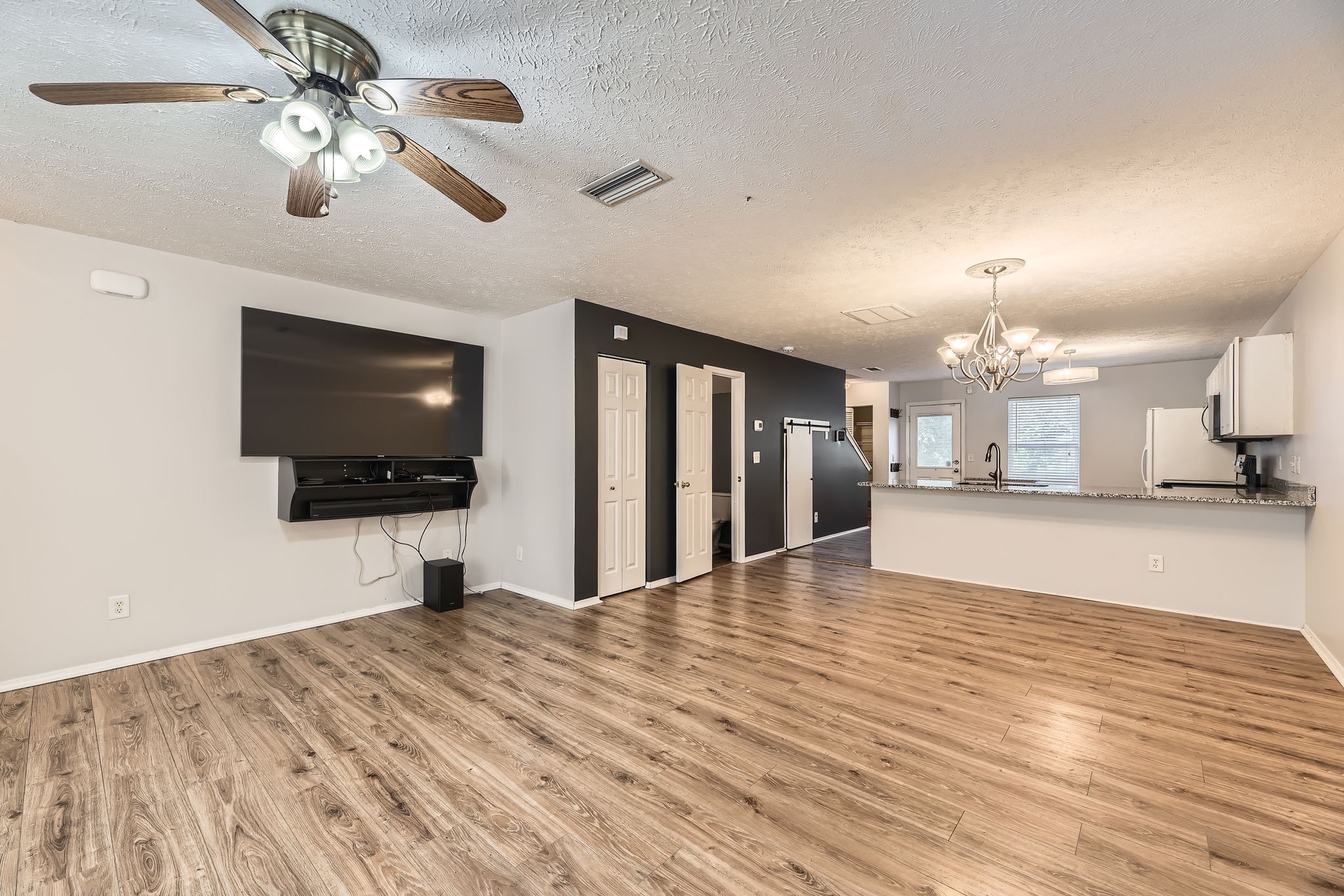 5853 Monroe Xing Property Photo