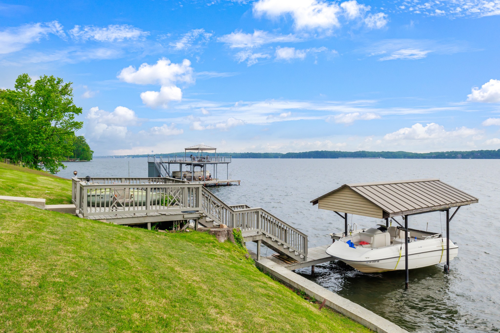 85 Lake View Dr