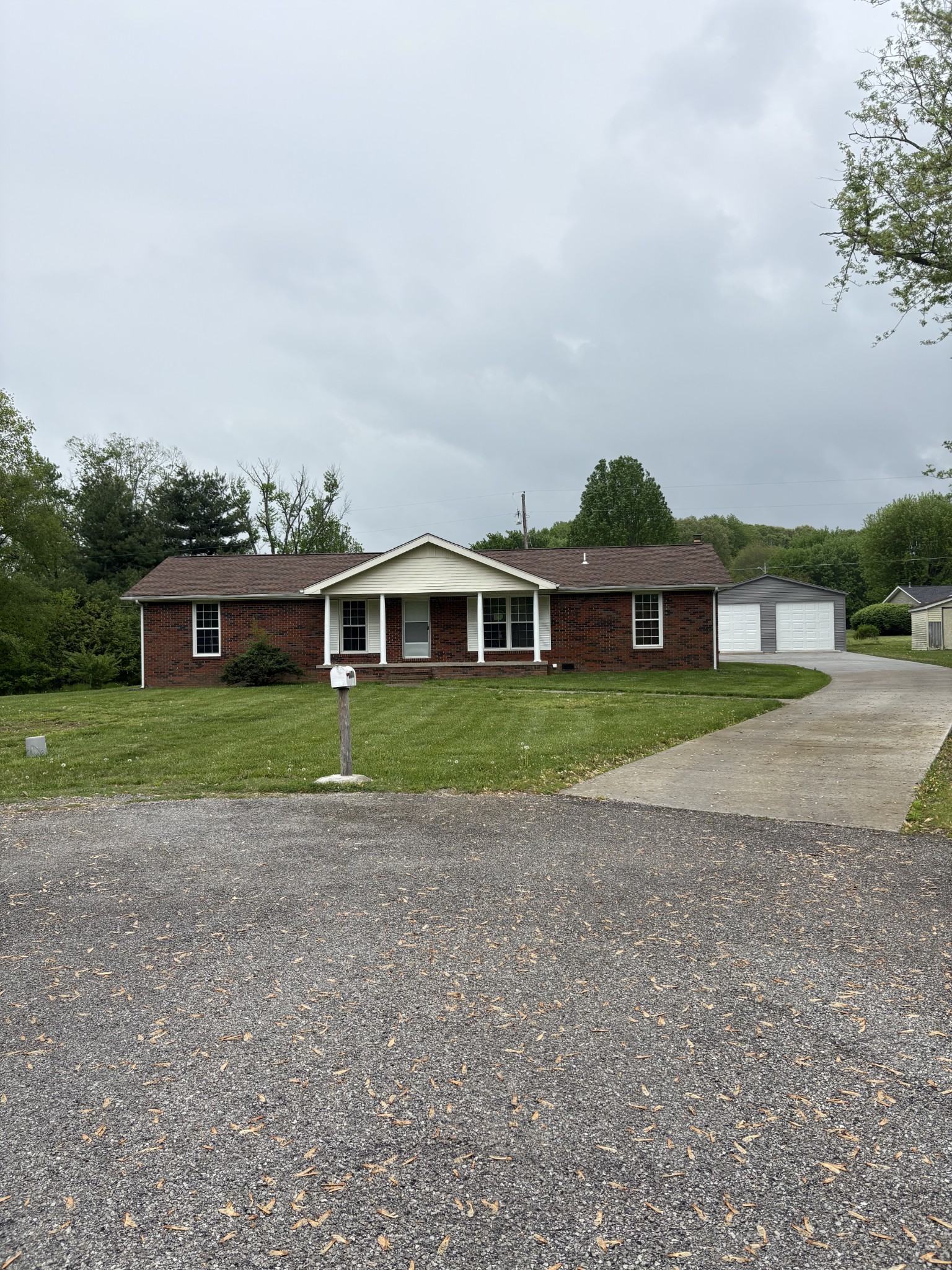 1400 Dogwood Ln Property Photo 1