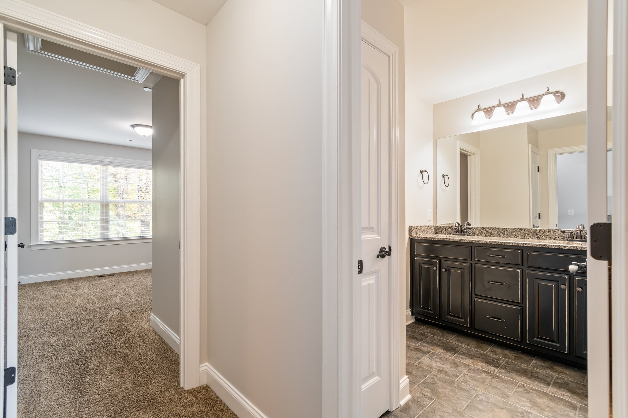 1041 Irish Way Property Photo 30