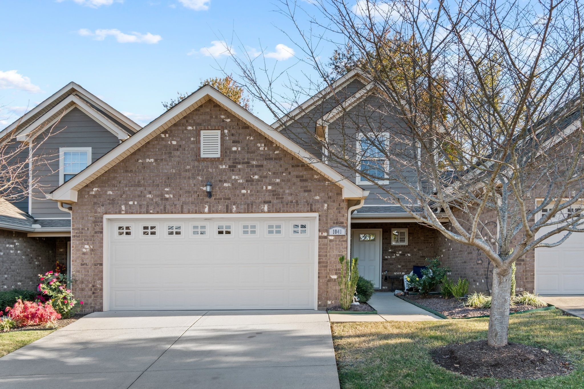1041 Irish Way Property Photo 38