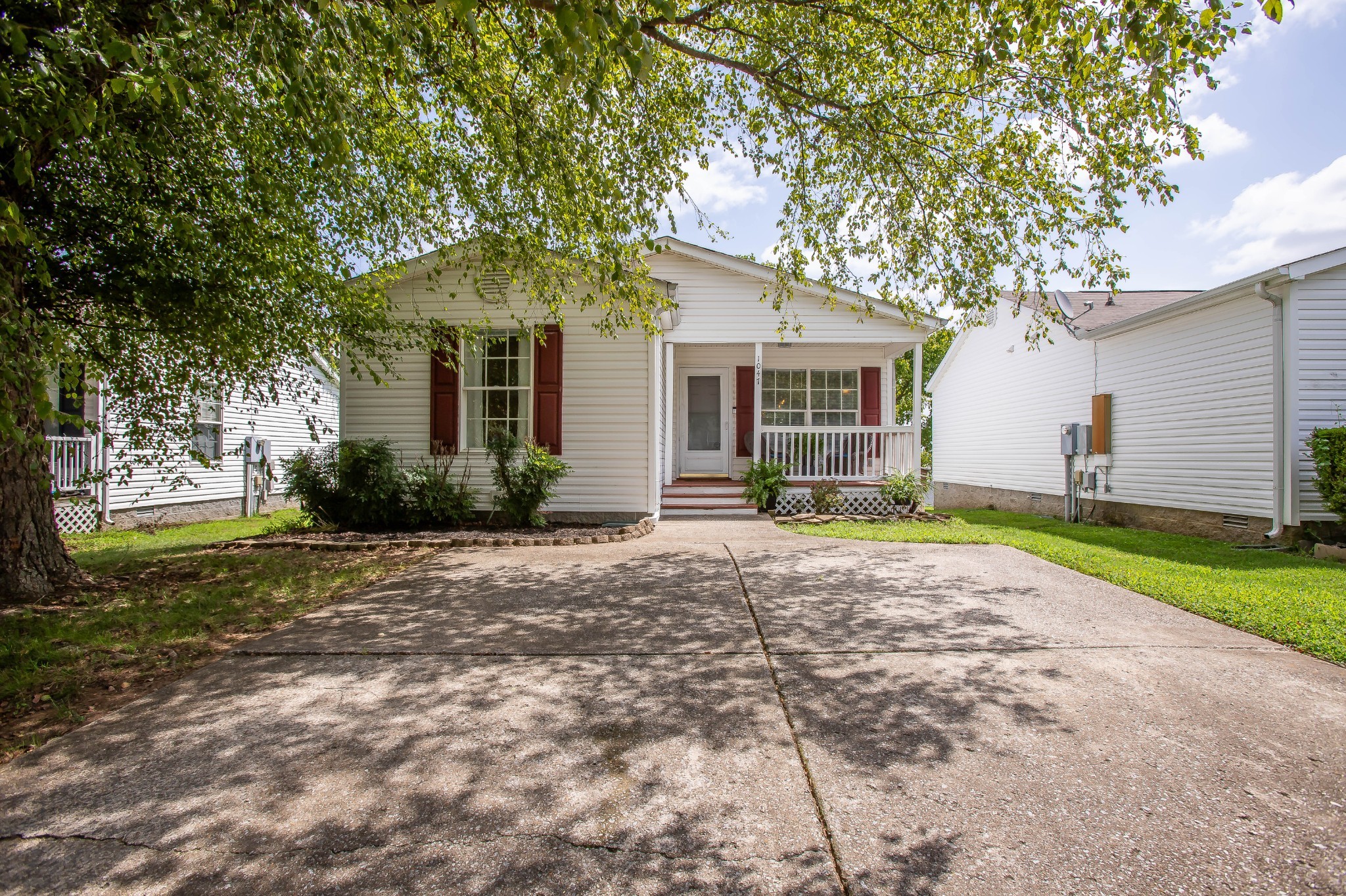 1047 Brittany Park Dr Property Photo