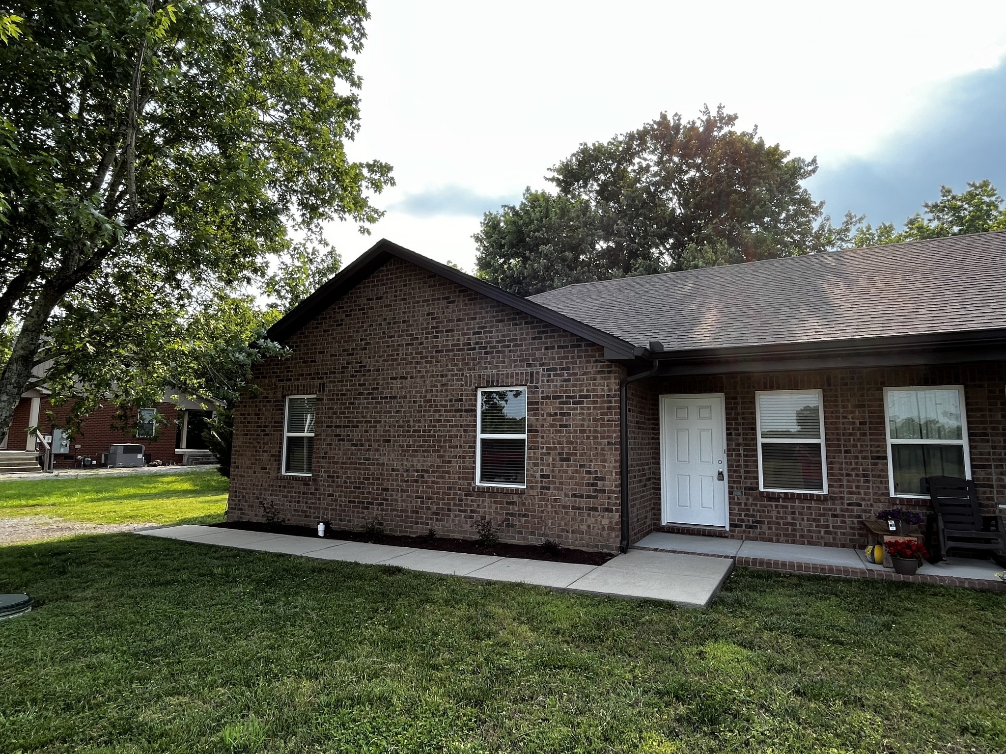37060 Real Estate Listings Main Image