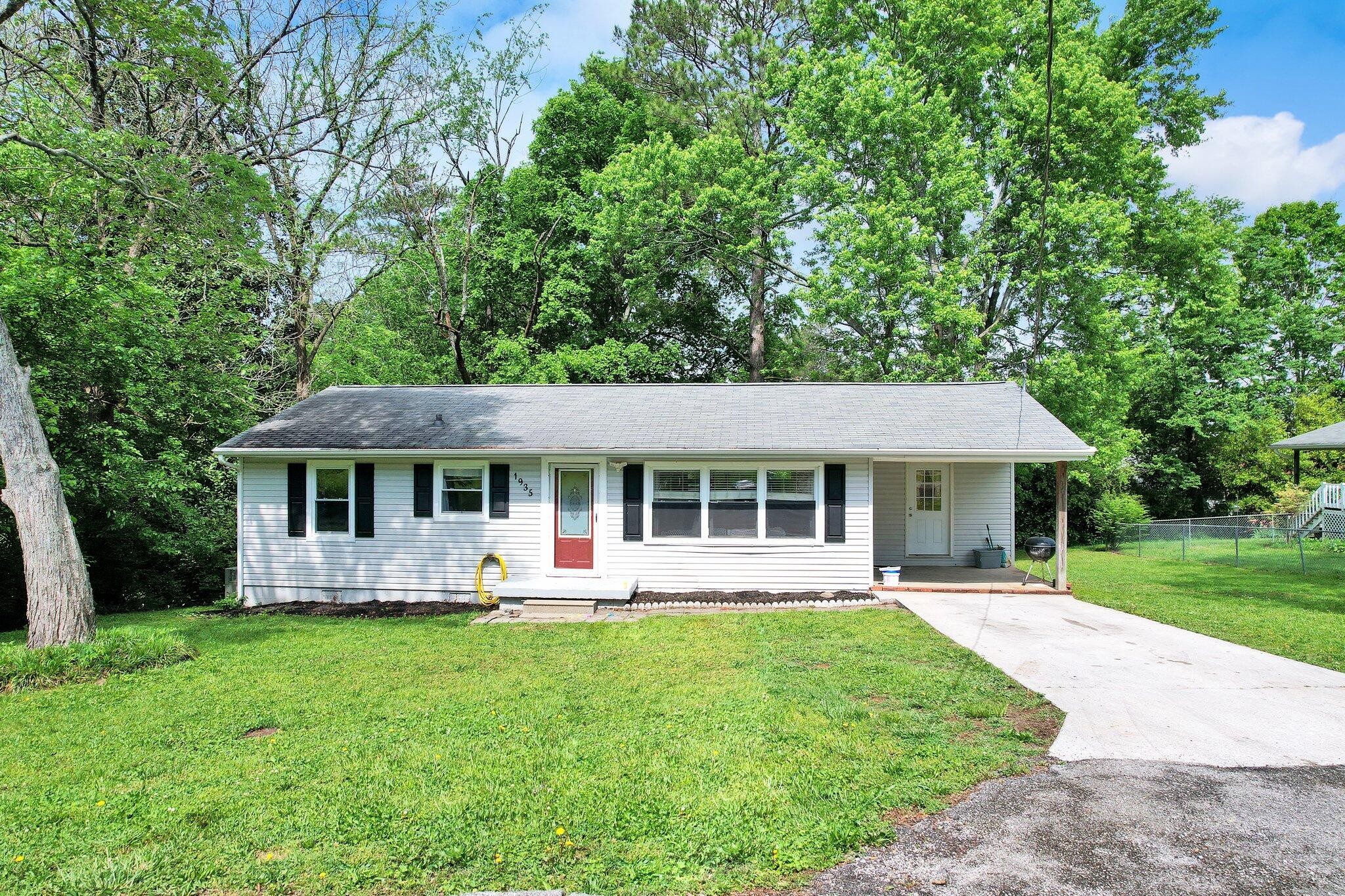 1935 Clemmer Street, Ne Property Photo