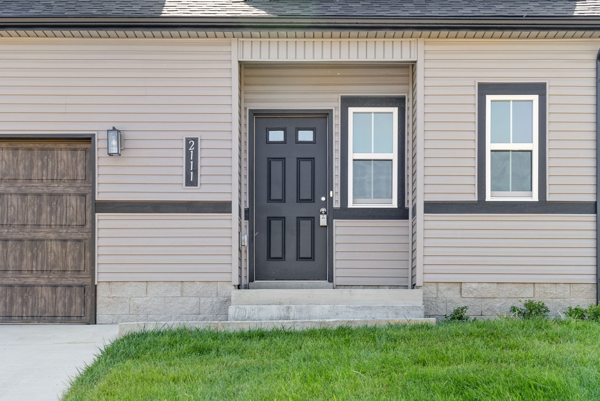 2111 Ireland Way Property Photo 1