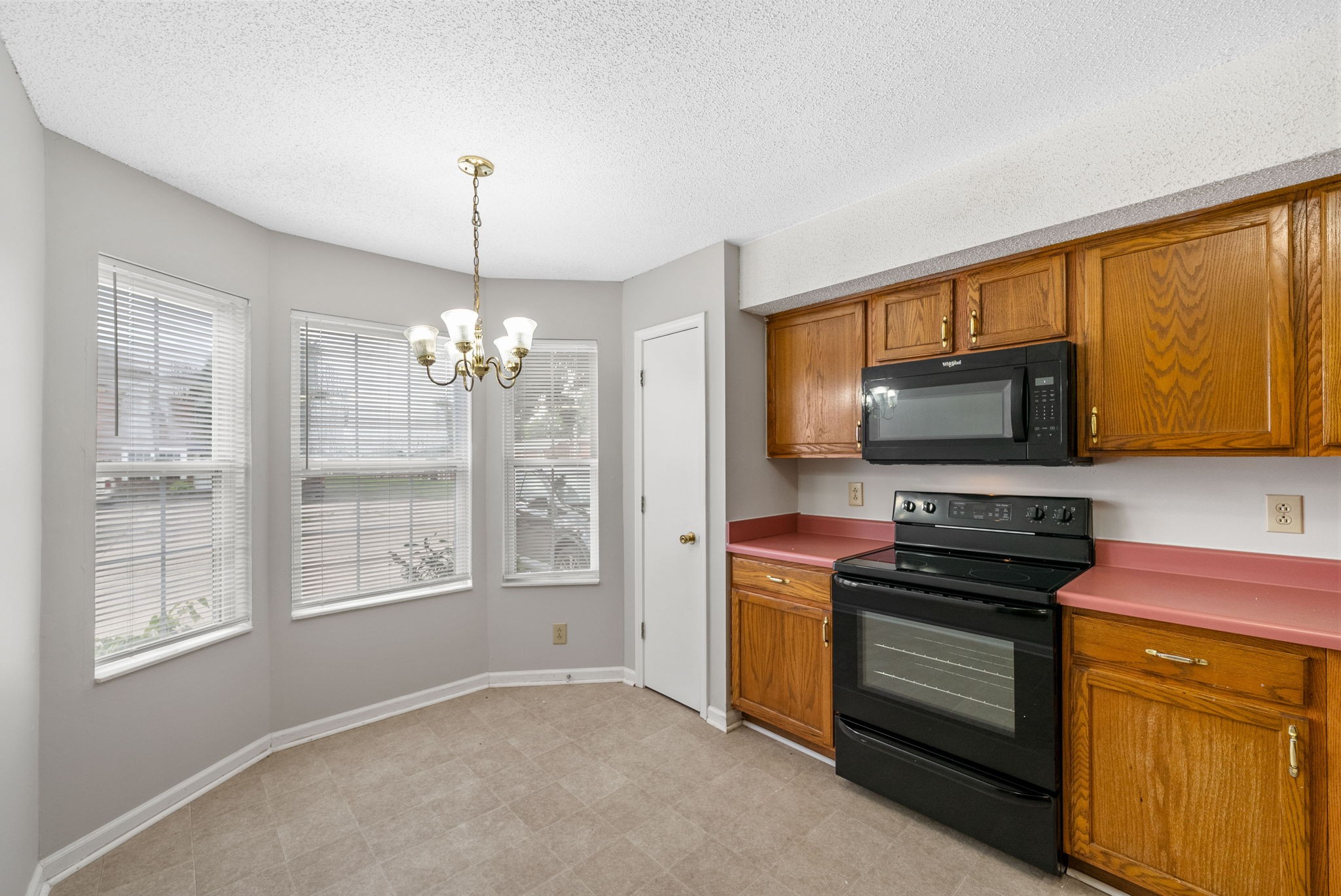3287 Tower Dr Property Photo 10