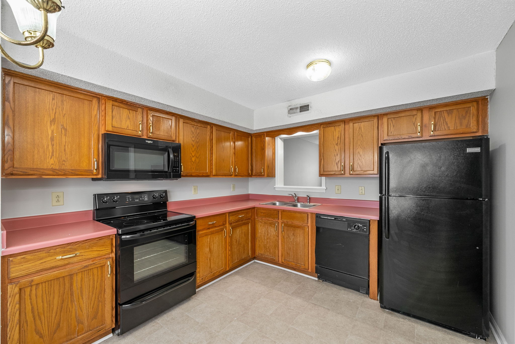 3287 Tower Dr Property Photo 11