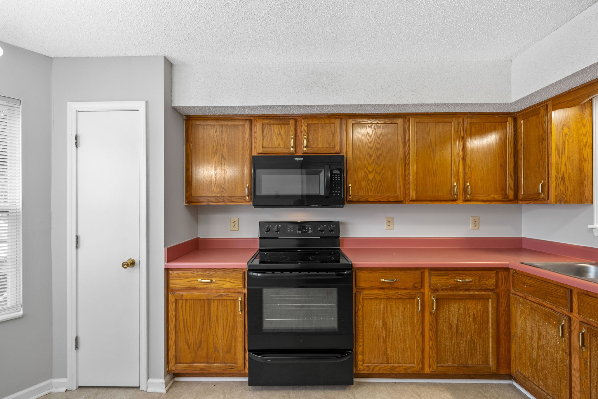 3287 Tower Dr Property Photo 12