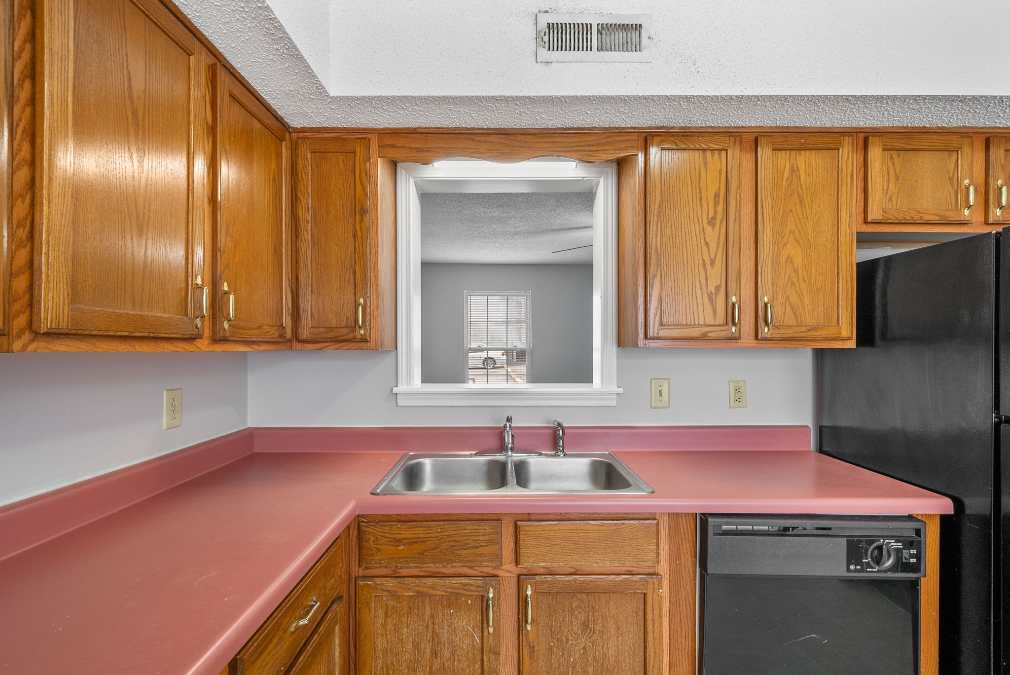 3287 Tower Dr Property Photo 13