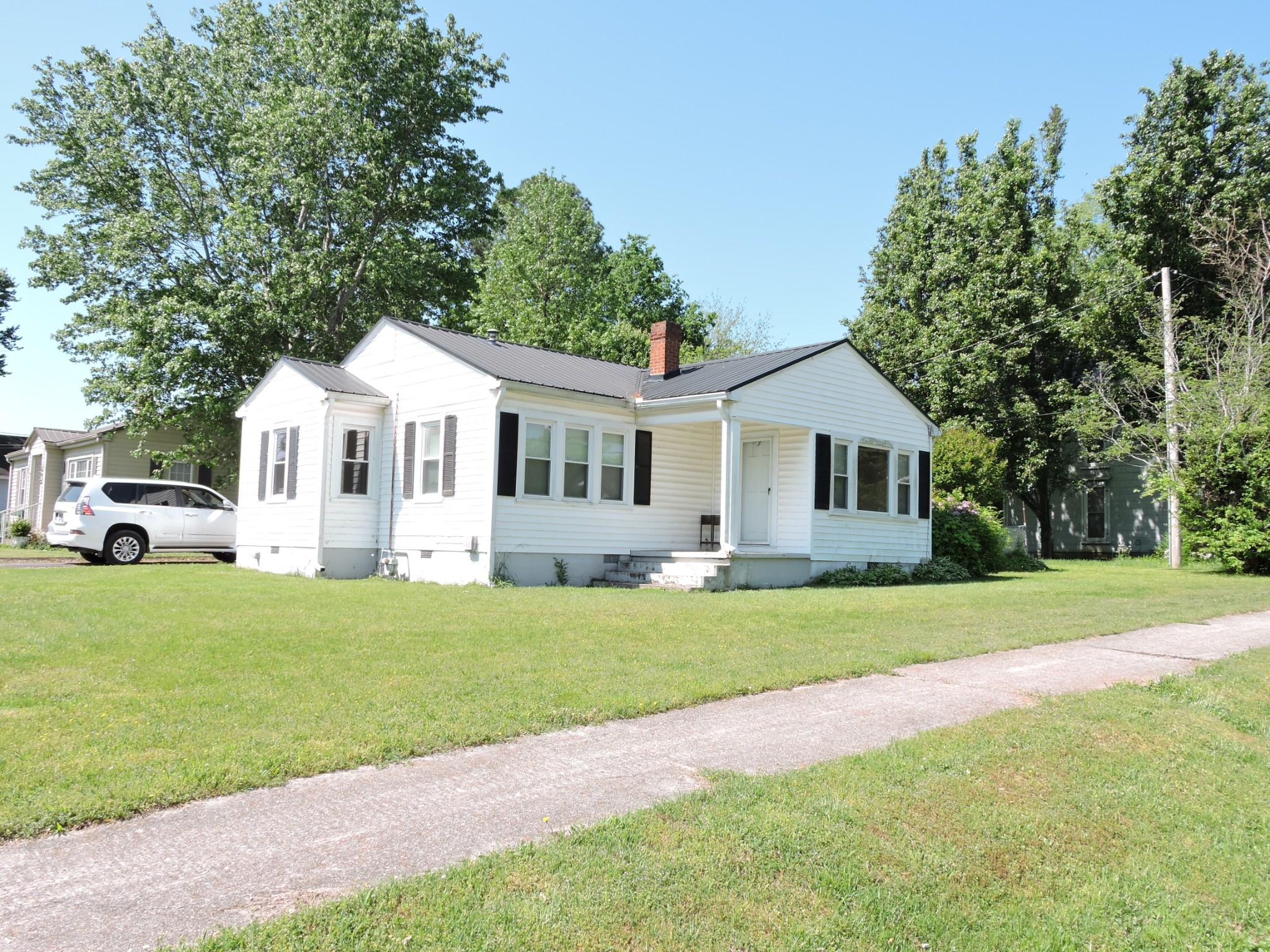 416 E Harp St Property Photo