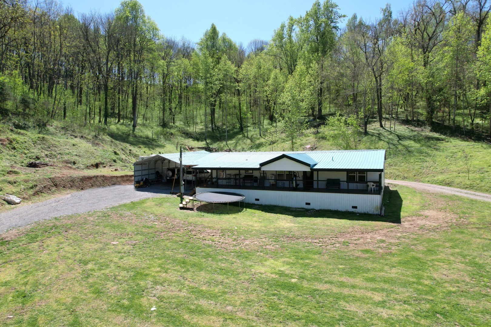 545 Morgan Ave Property Photo