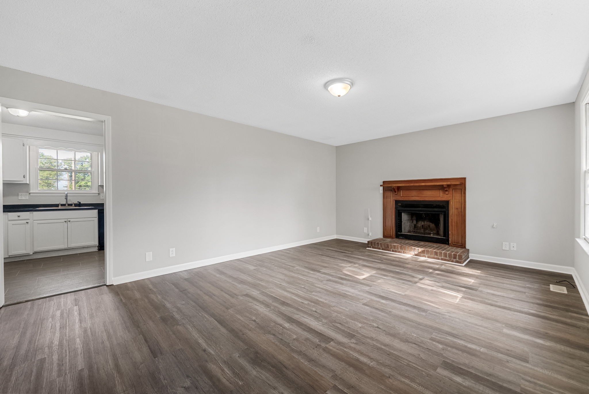 3474 Arvin Dr Property Photo 6