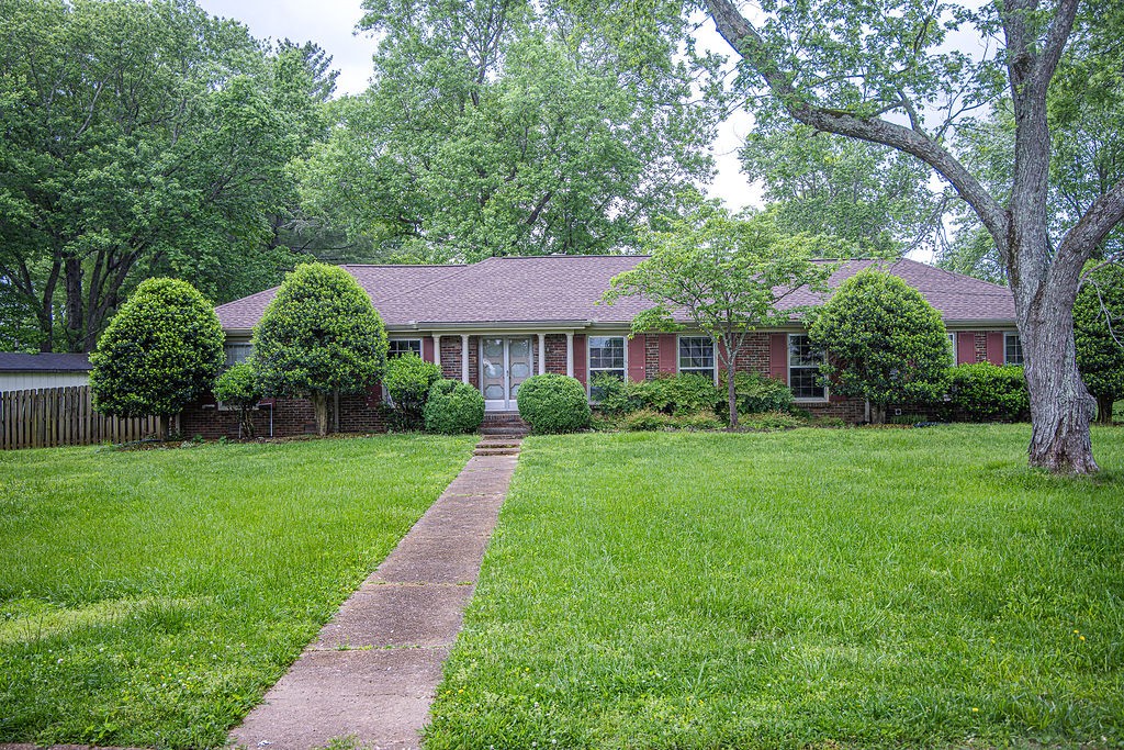 717 Myhr Dr Property Photo 1