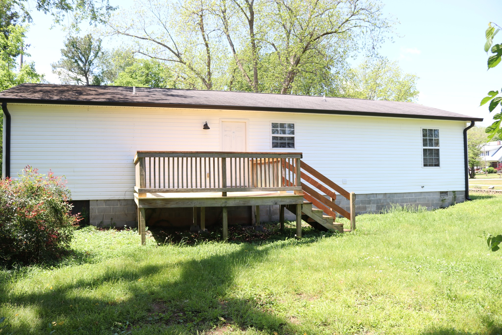 104 3rd Ave, N Property Photo 11