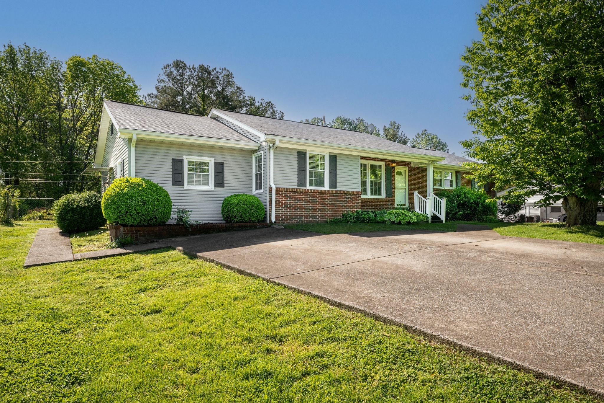 1150 Chestnut Drive Property Photo