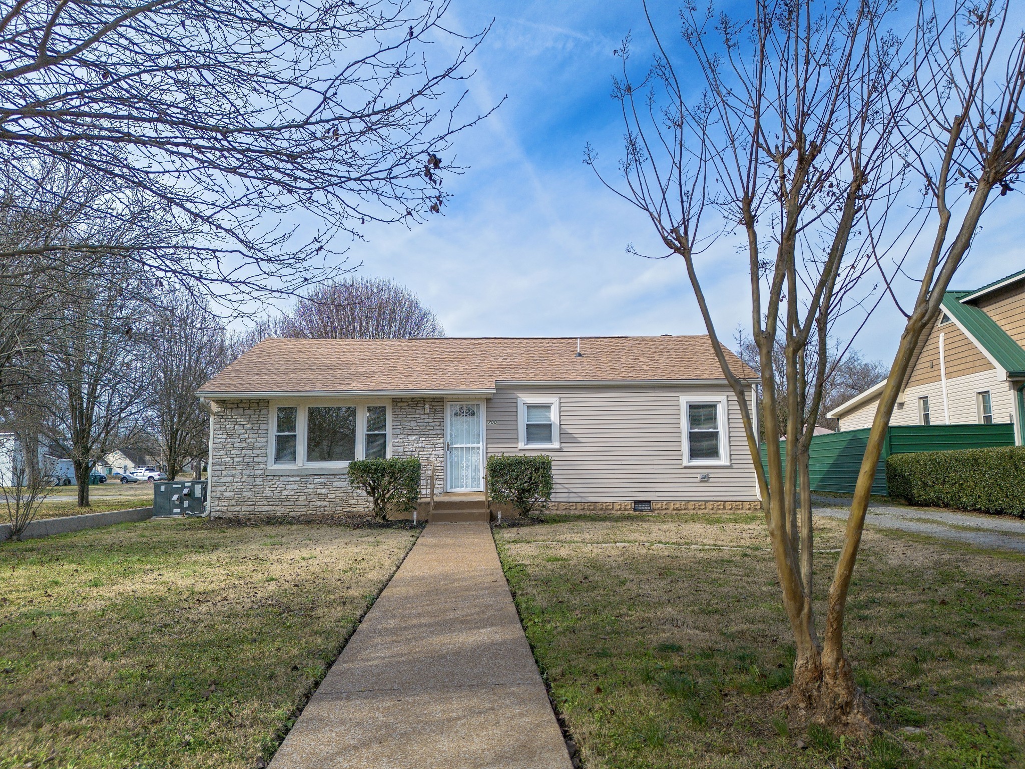 700 Page Ave Property Photo 1