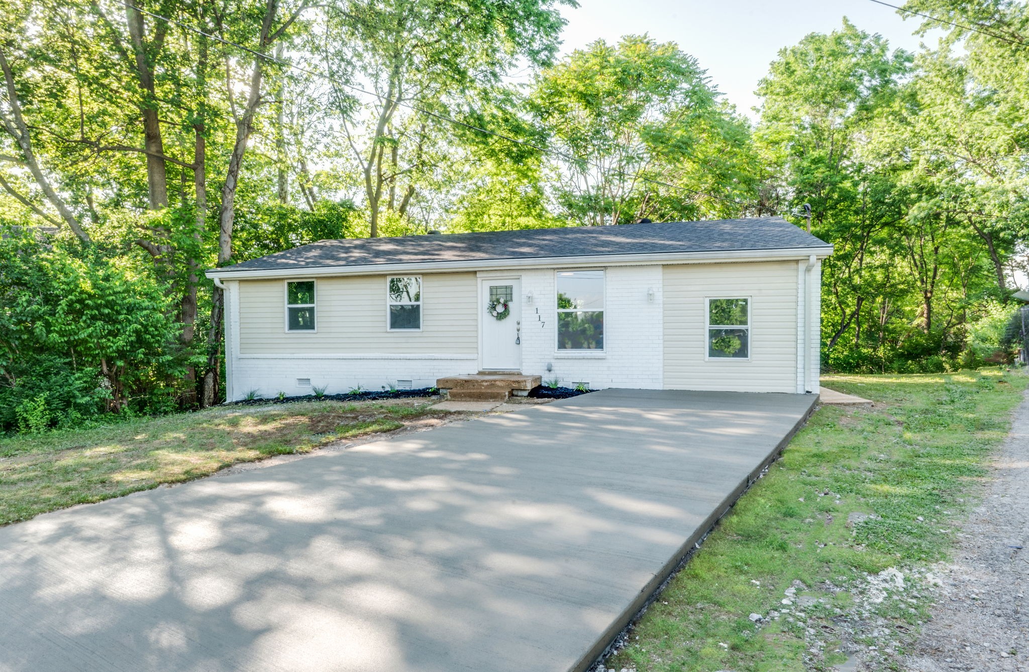 117 Apollo Ct, W Property Photo
