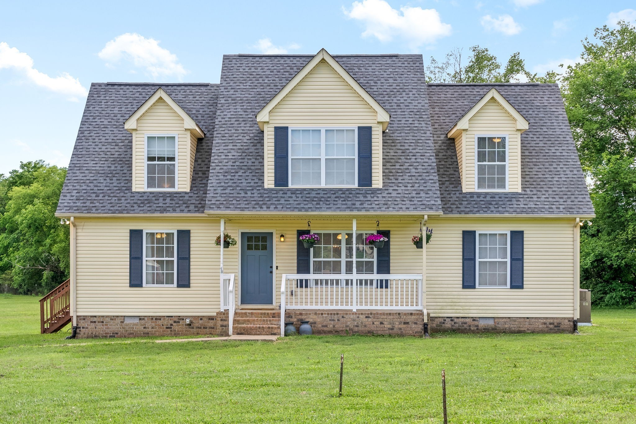 6417 Highway 25, E Property Photo 1