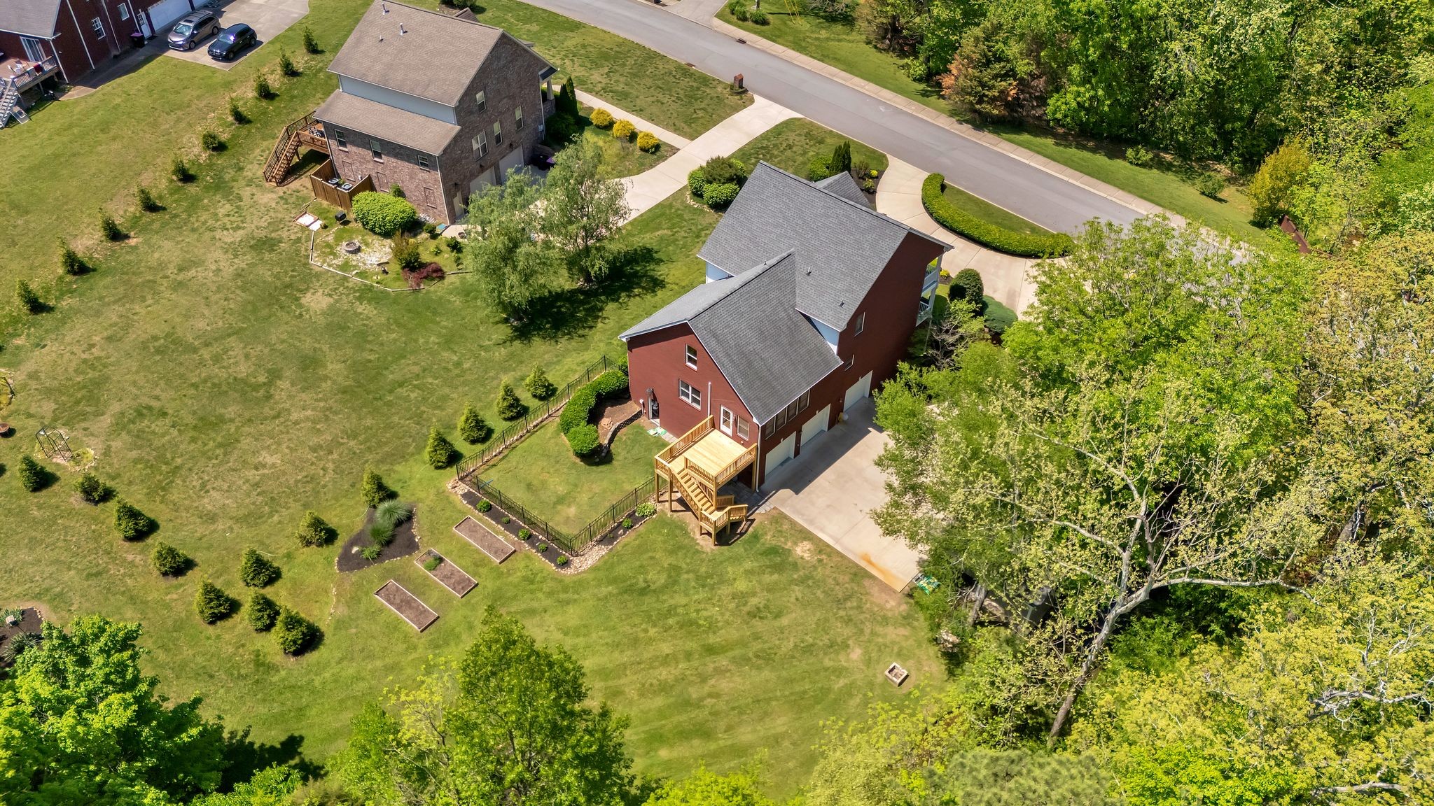 1012 Carrs Creek Blvd Property Photo 4