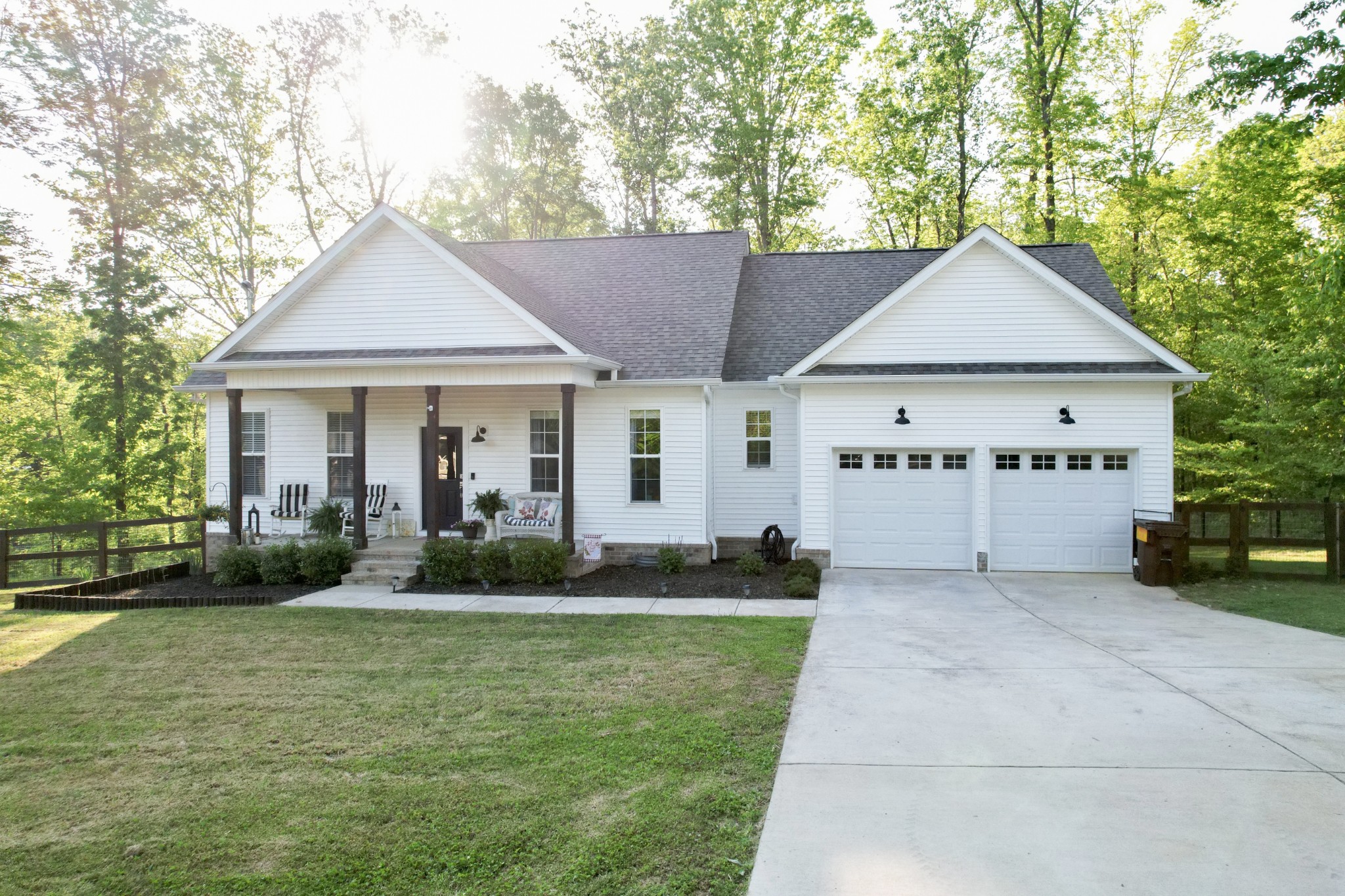 2619 Winding Way Rd Property Photo 1