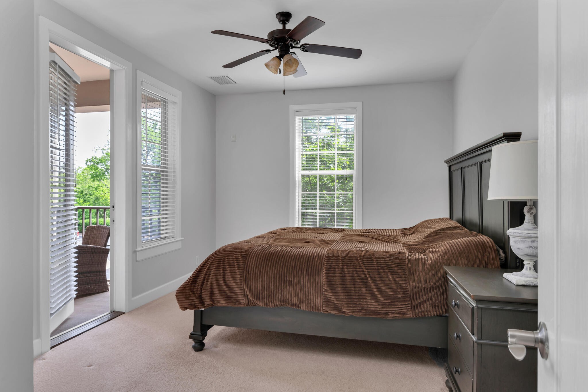 307 Seven Springs Way Property Photo 15