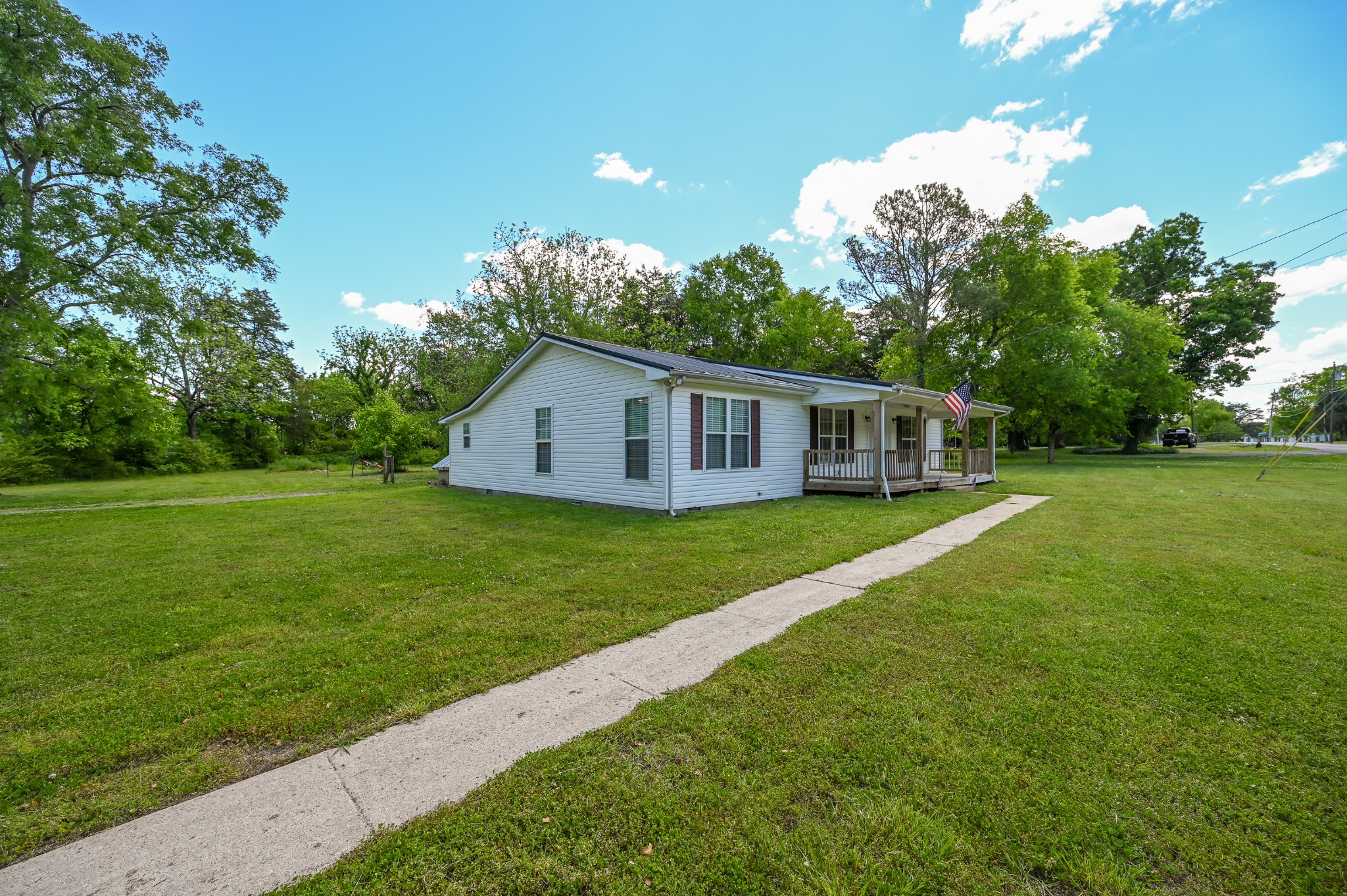 301 Double Springs Rd Property Photo 1