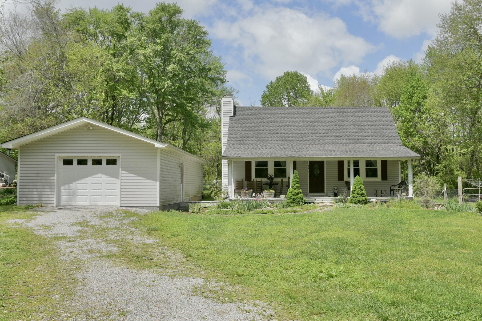 220 Lovelady Lane Property Photo