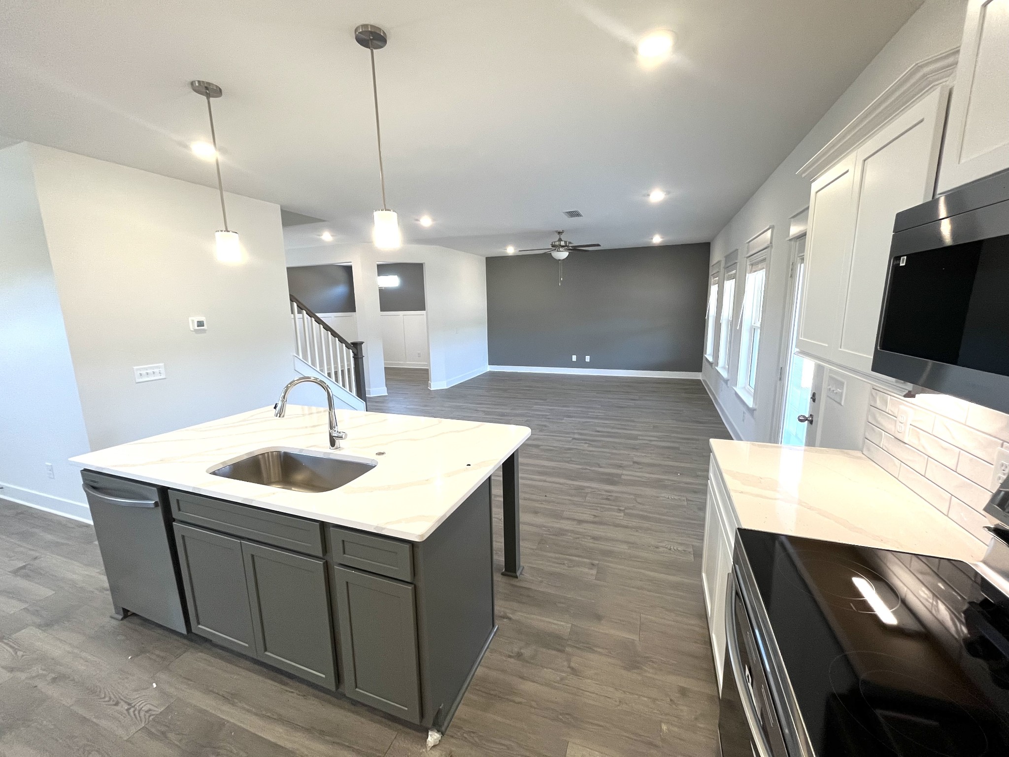 2626 Unitas Drive Property Photo 4