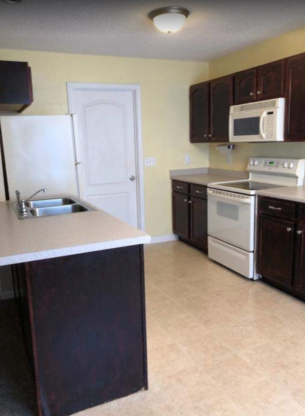 2770 N Whitfield Rd Property Photo 4