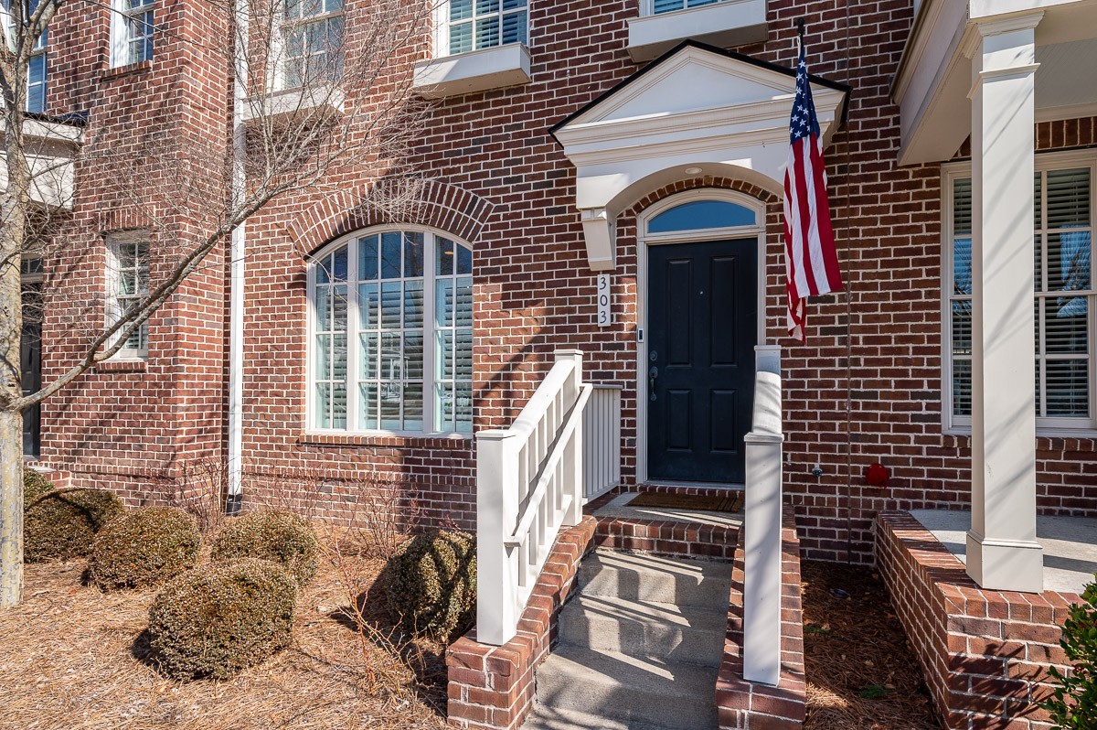 303 Levisa Ln Property Photo