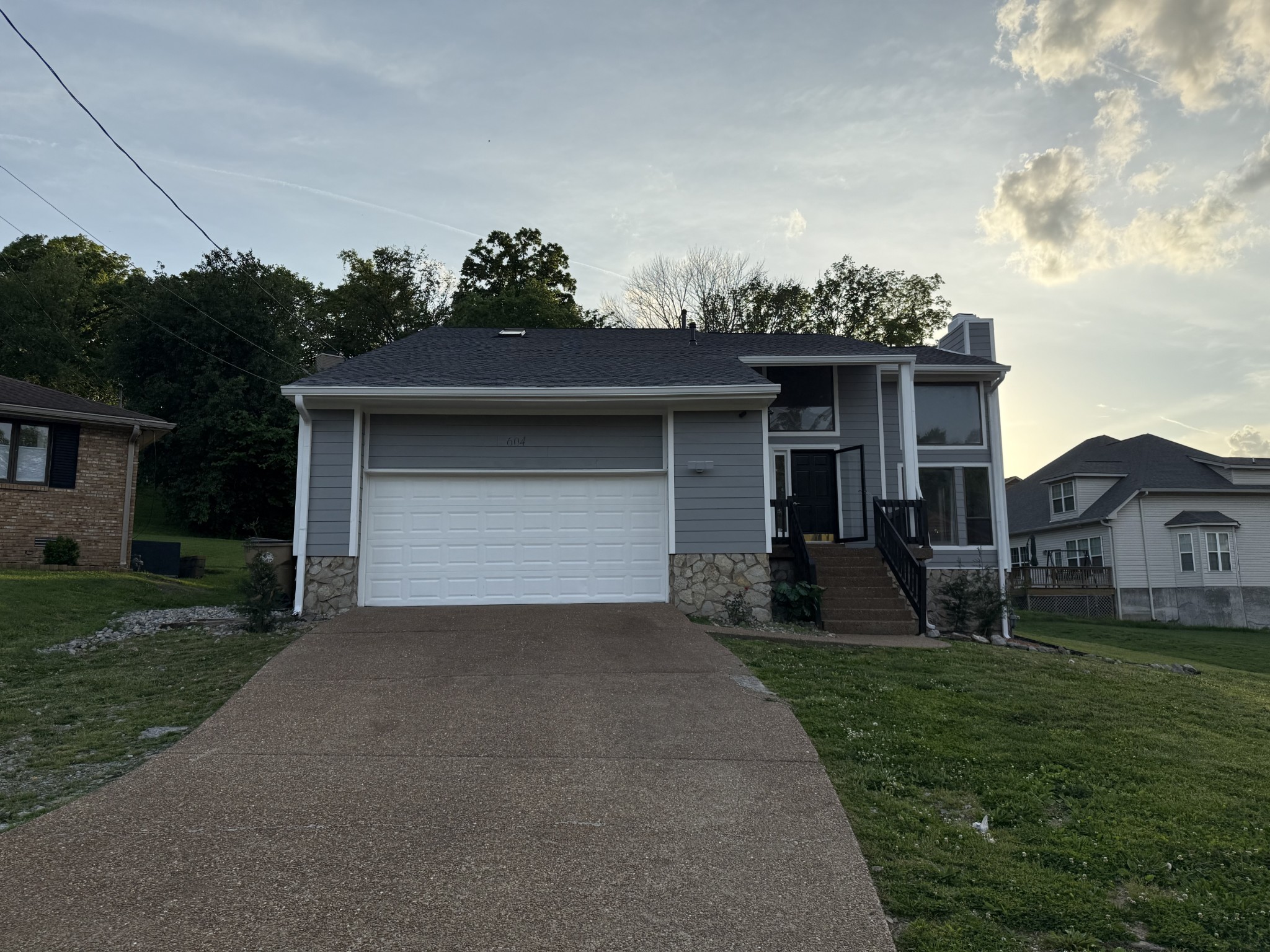 604 Somerset Ct Property Photo 1