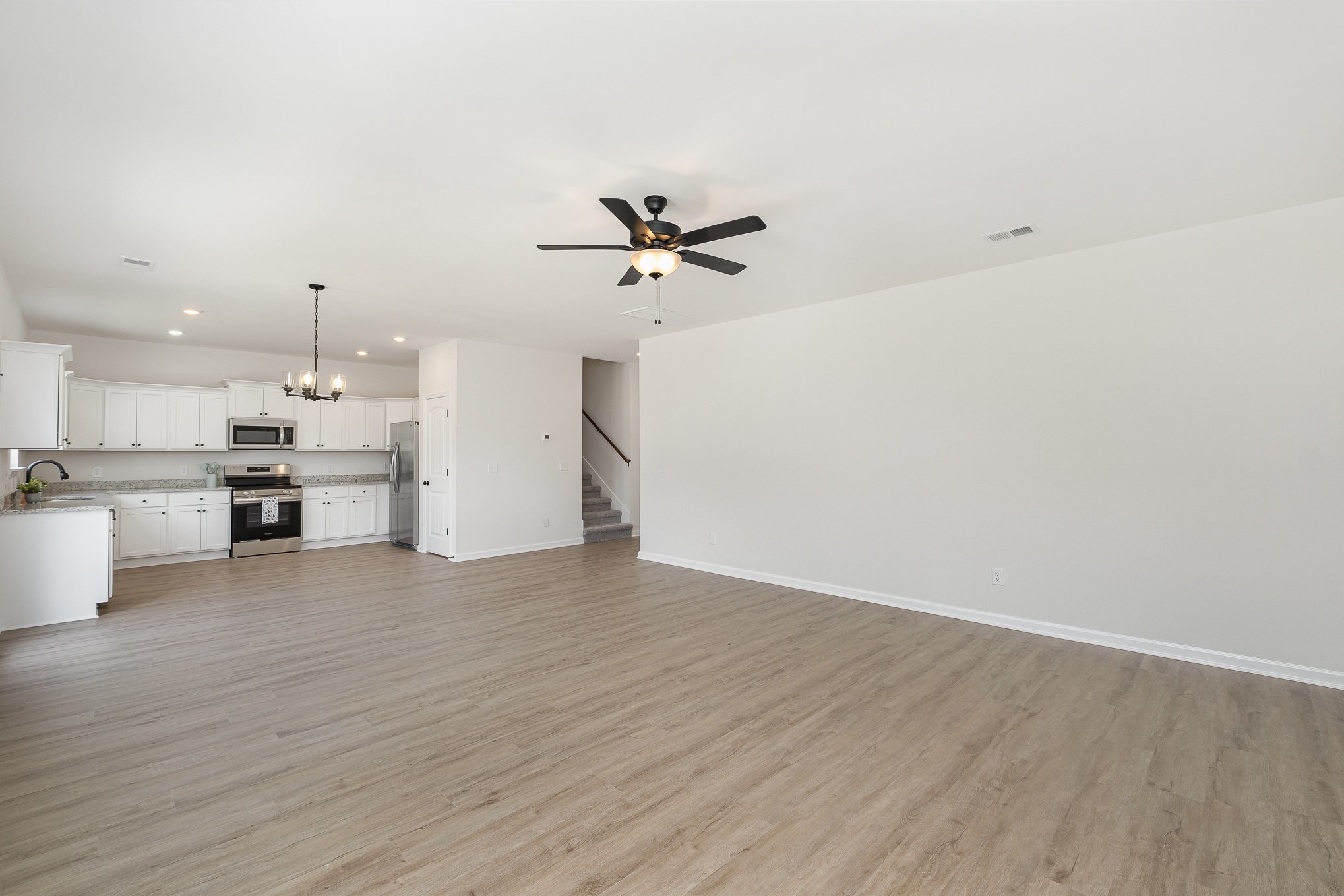201 Hannah Lee Hill Property Photo 7