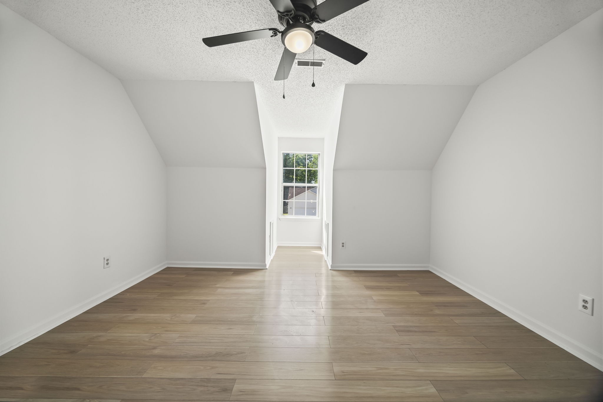 413 Bradford Cir Property Photo 26